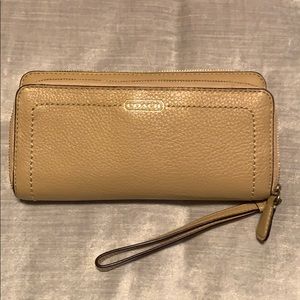Coach Wallet/Wristlet